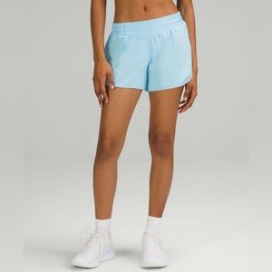 lululemon low rise 4” blue chill hotty hots in size 4